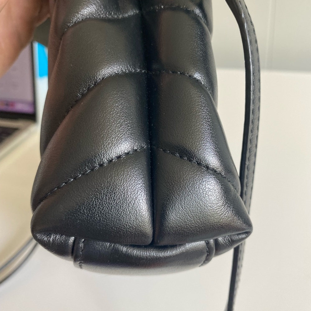 YSL Toy Loulou with black accents - Picture 3 of 8